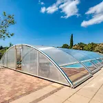 Maison Abricot Avec Piscine