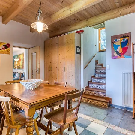 Maison Abricot Avec Piscine Aspiran