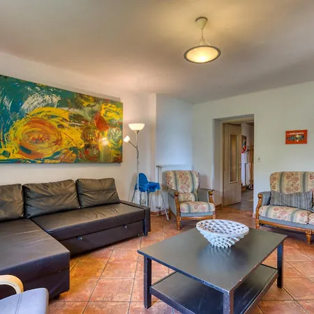 Dom wakacyjny Maison Abricot Avec Piscine Aspiran