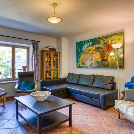 Maison Abricot Avec Piscine
